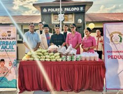 Kolaborasi Ramadan, Pemuda Muhammadiyah dan Polres Palopo Bagi Takjil