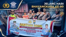 Jelang Hari Bhayangkara ke-80, Satlantas Polres Palopo Salurkan Sembako untuk Buruh Harian